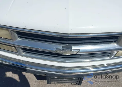 1999 Chevrolet Suburban 1500 Lt из США, поврежденный, VIN 3GNEC16R8XG124569